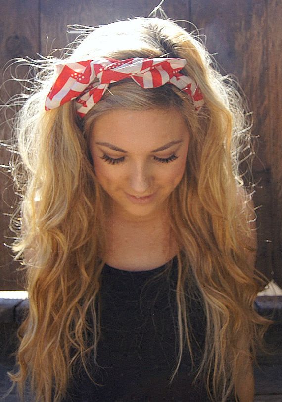 Lovely-Headband-Hairstyle-for-Young-Women