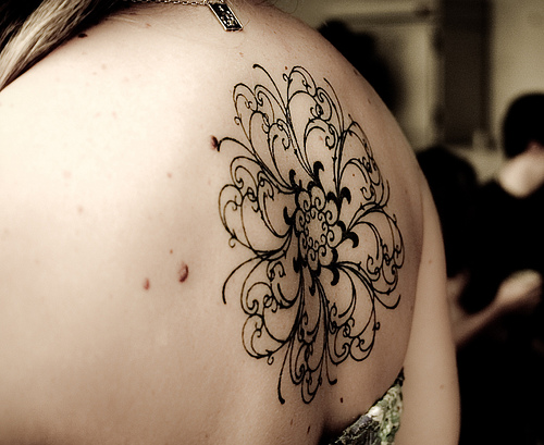 Upper-Back-Henna-Tattoo-Design