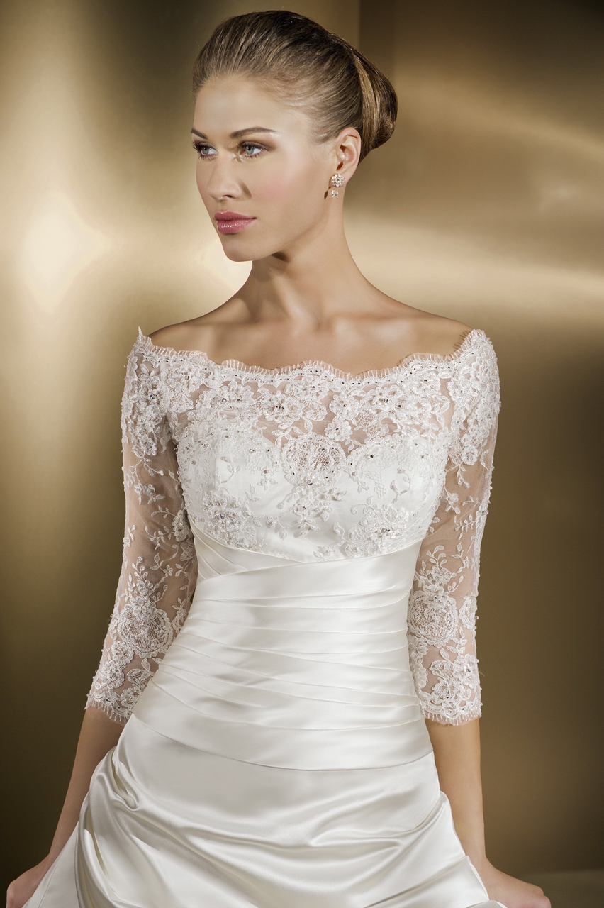 Wedding-dress-with-sleeves-for-petite