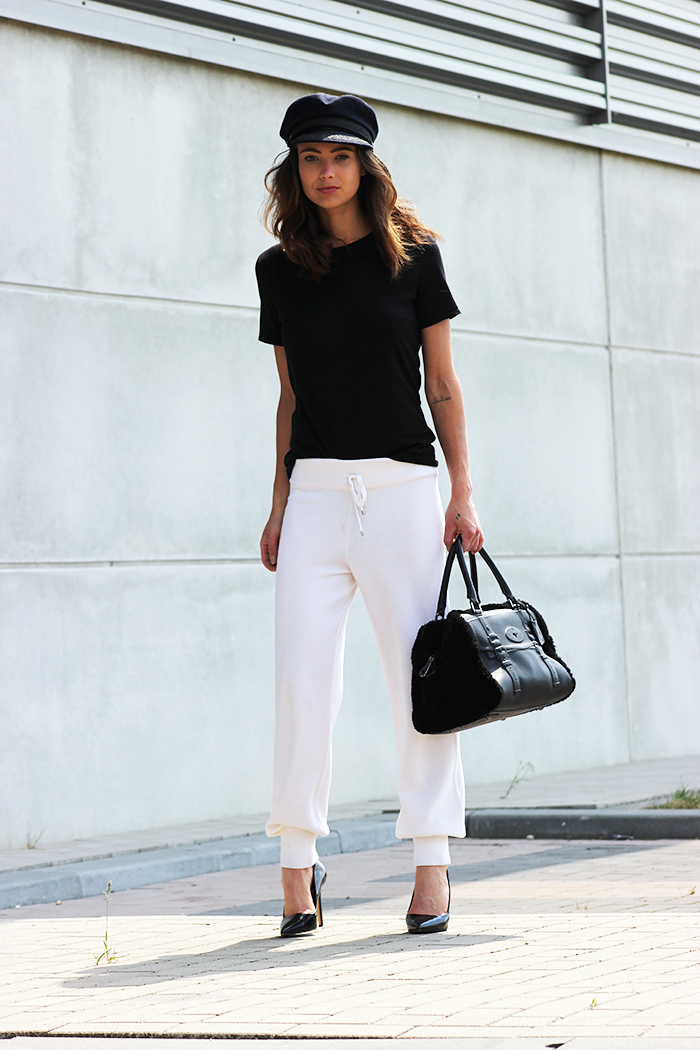 chic-black-white-outfit