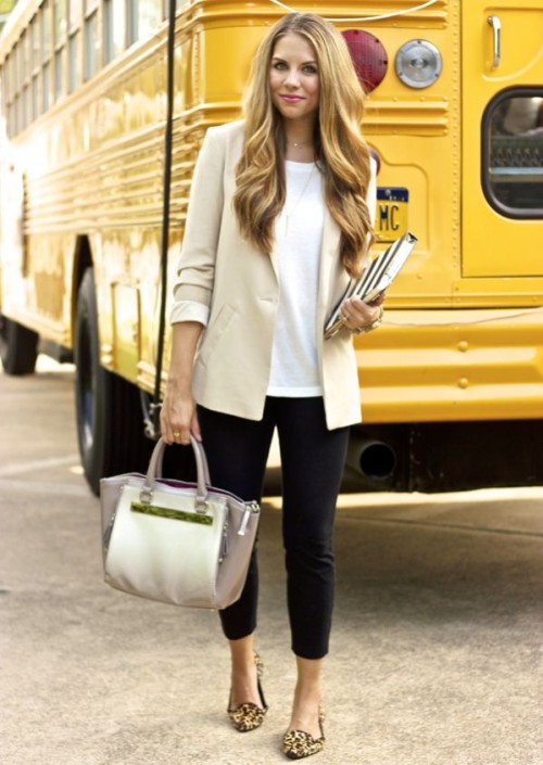 comfy-work-outfits-with-flats