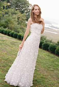 glamourous-outdoor-wedding-dresses