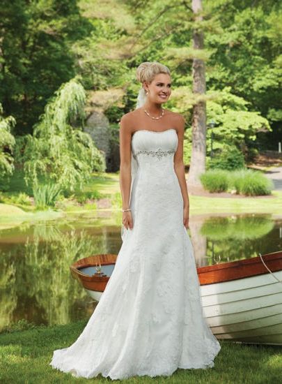 outdoor-wedding-dress