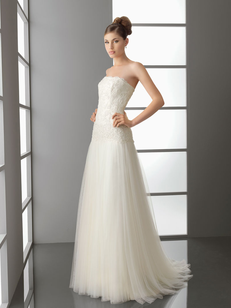 simple-a-line-ivory-wedding-dress