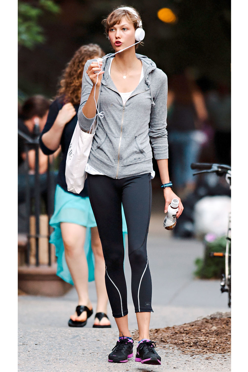 workout-karlie-kloss-outfit
