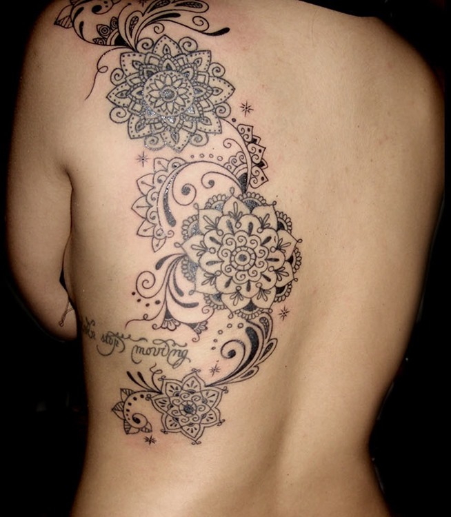 Circle-Flowers-Tattoo-for-Women