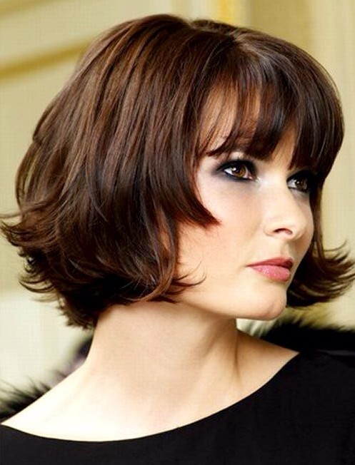 Cute-Chin-Length-Hairstyles-for-Short-Hair-Bob-with-Blunt-Bangs