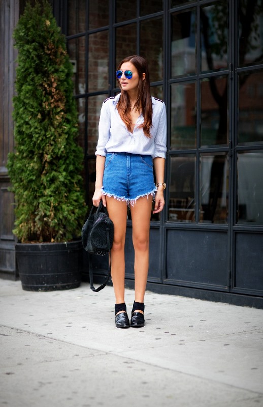 Frayed-Jean-Shorts-And-A-Button-Down-Shirt