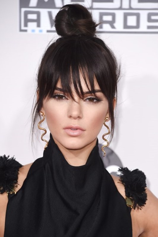Kendall-Jenners-Top-Bun-And-A-Fringe