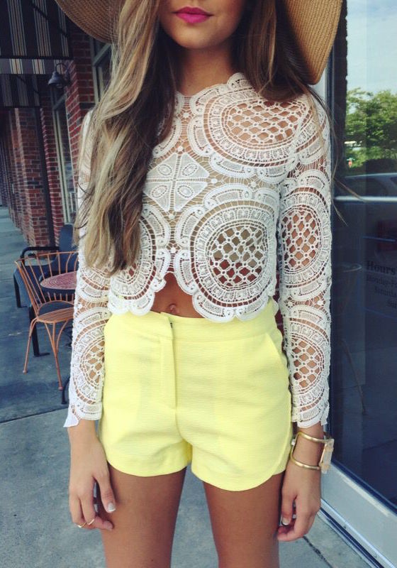 street-style-chic-lace-long-sleeve