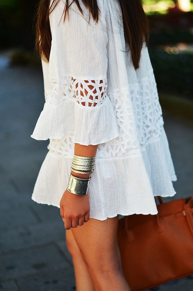 street-style-white-crochet-details