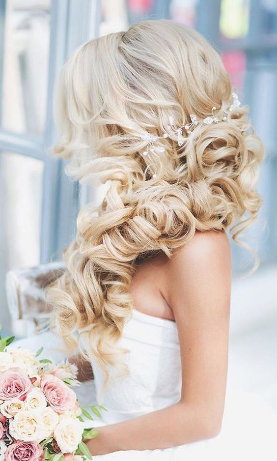 Romantic Wedding Hairstyles With Blondes
