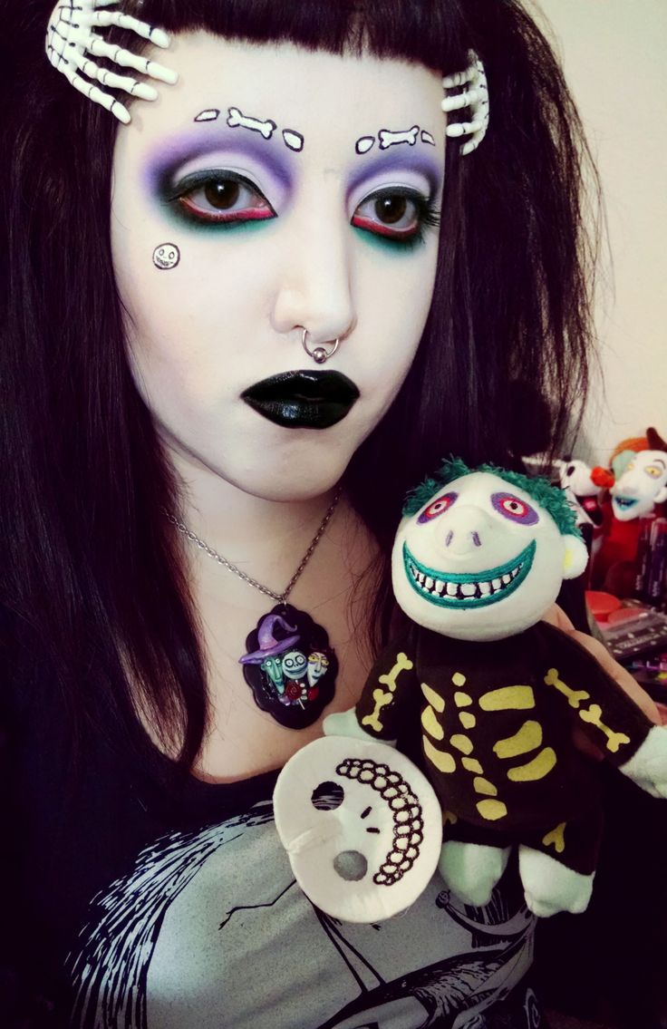 Strange Girly Halloween Makeup