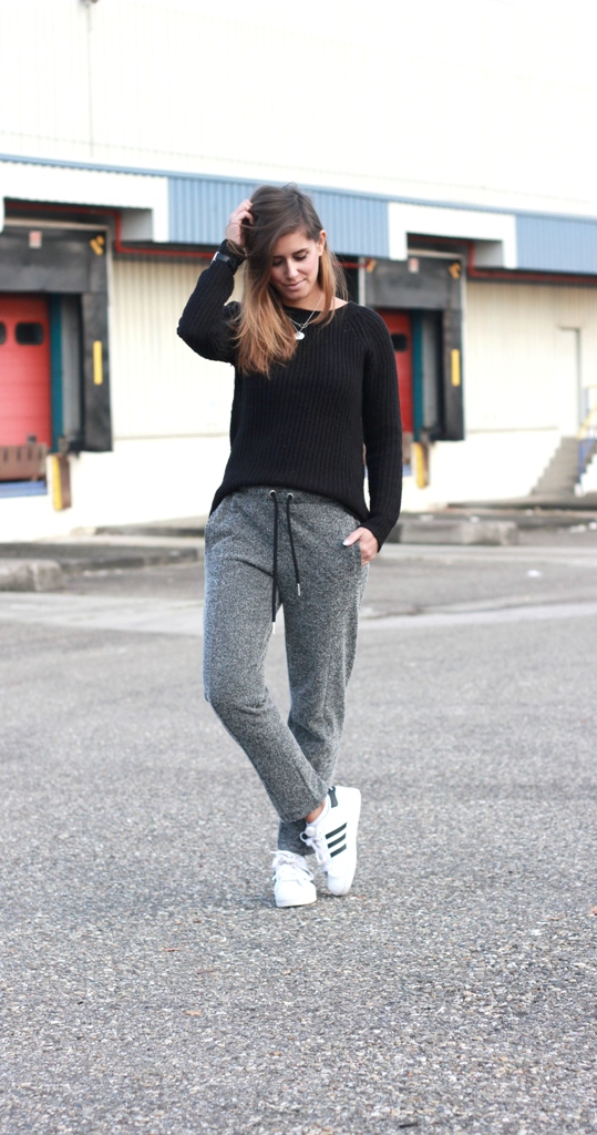 Womens Black Joggers Sweat Pants Outfits