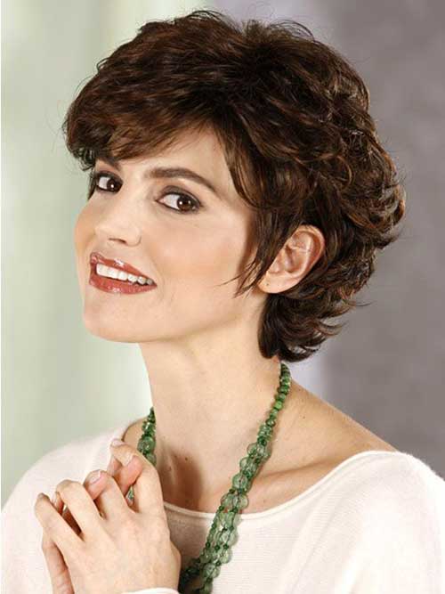 curly-short-hairstyles-for-round-faces