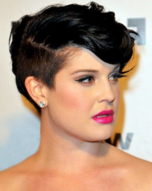 kelly-osbourne-short-hairstyles-for-round-faces