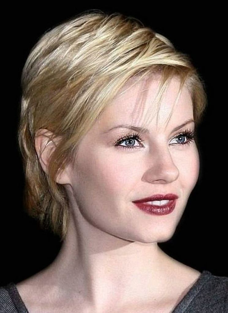 short-hairstyles-for-round-faces-thin-hair