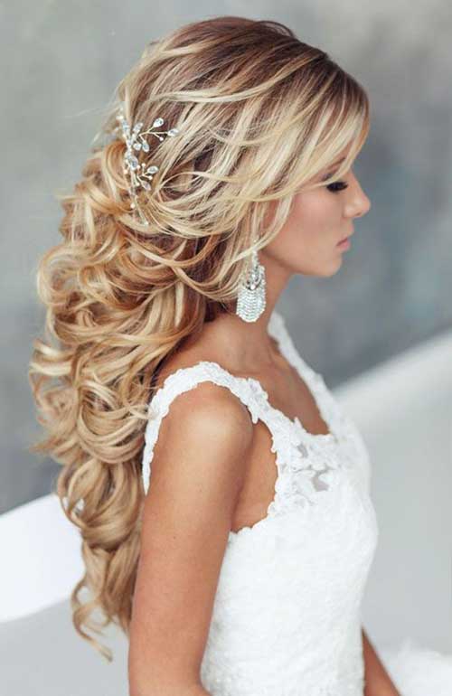 wedding-hairstyle-for-blonde-curly-hair