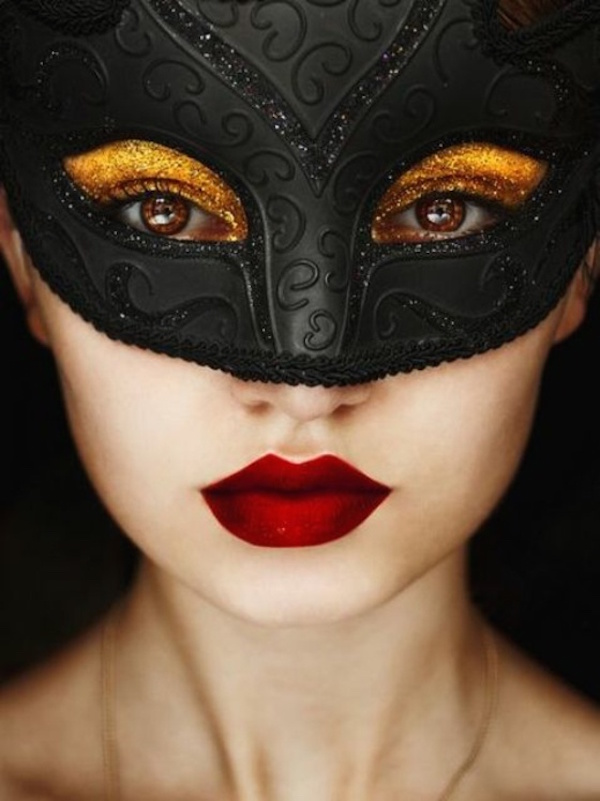 masquerade-makeup-under-mask