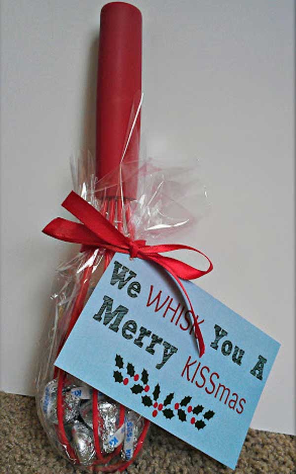 diy-christmas-gift-hersheys-kisses-in-a-whisk
