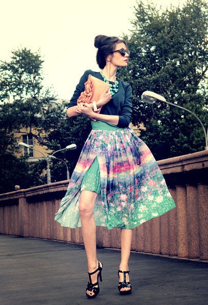 floral-midi-skirt-for-fall