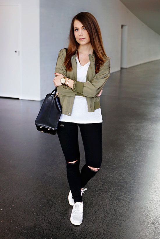 superb-fall-outfits-with-sneakers