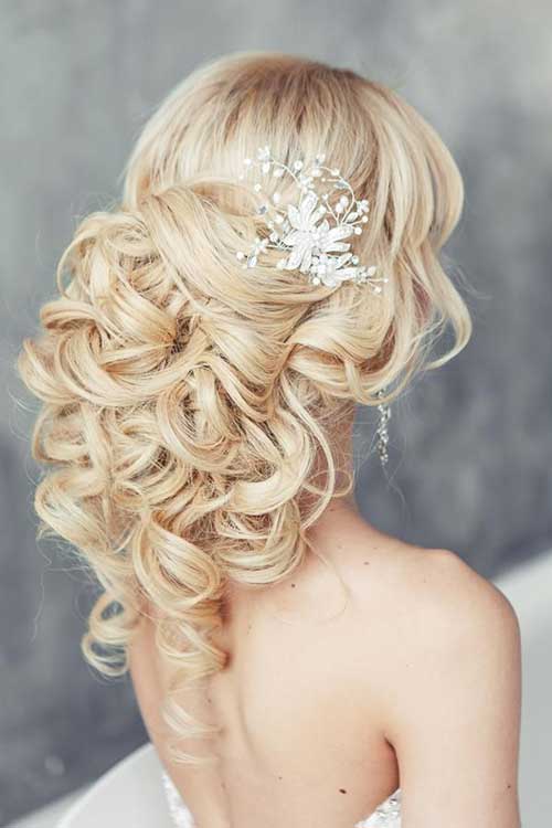 pinned-curl-faux-ponytail