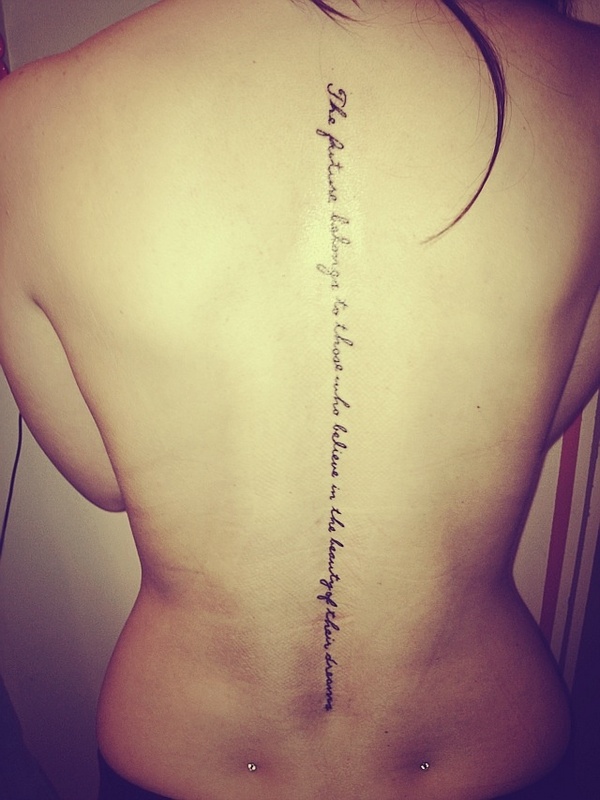 elegant-spine-tattoo-ideas-for-women