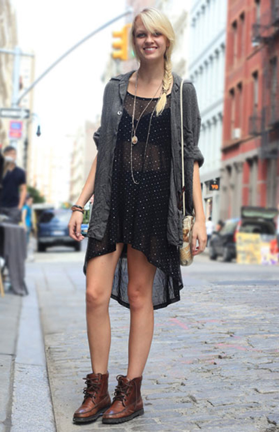 streets-style-boots-bare-legs
