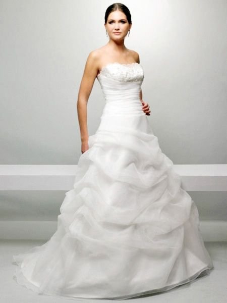 Look Gorgeous with Long Wedding Dresses - Ohh My My