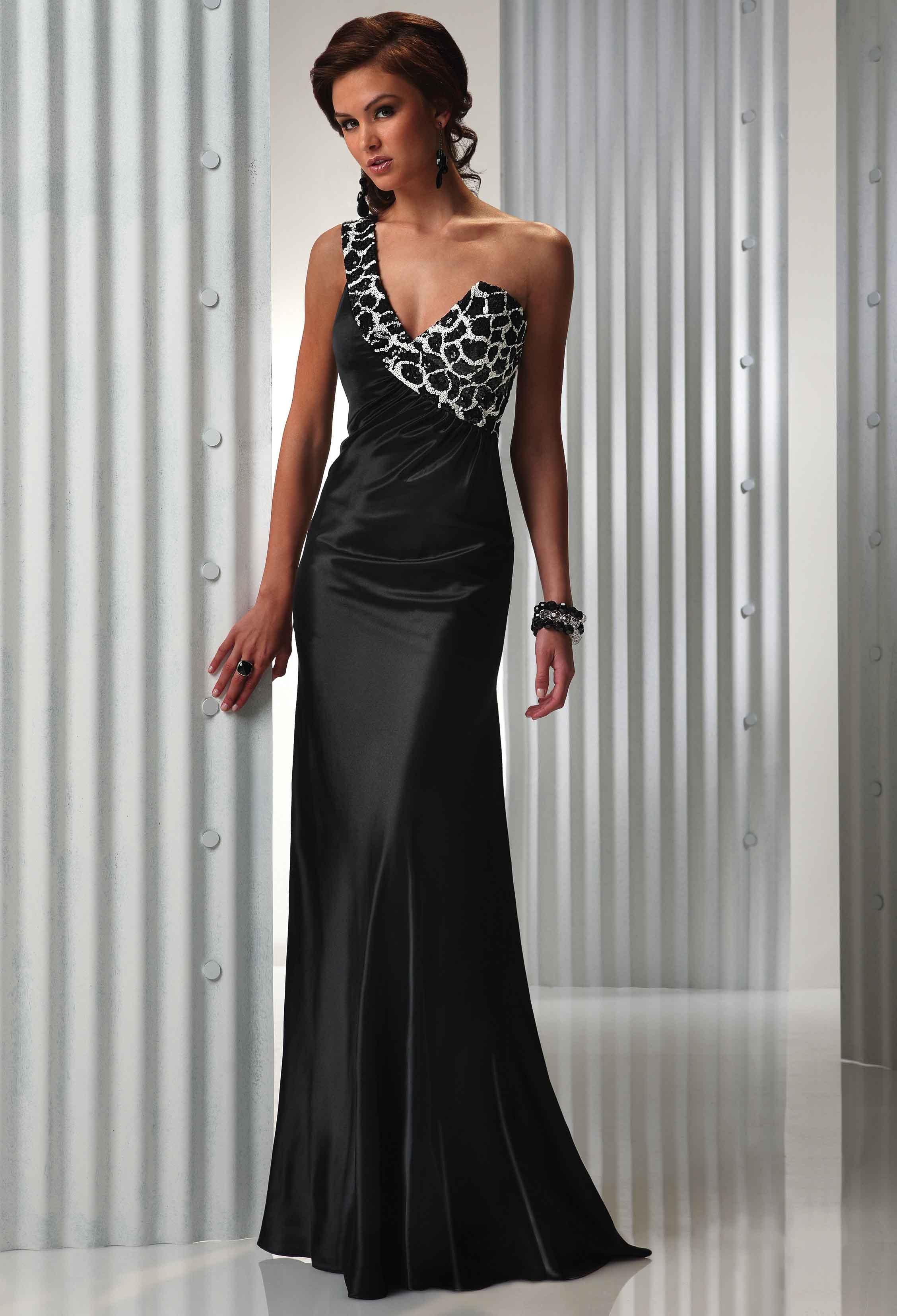 Command the Parties with Beautiful Evening Dresses - Ohh My My